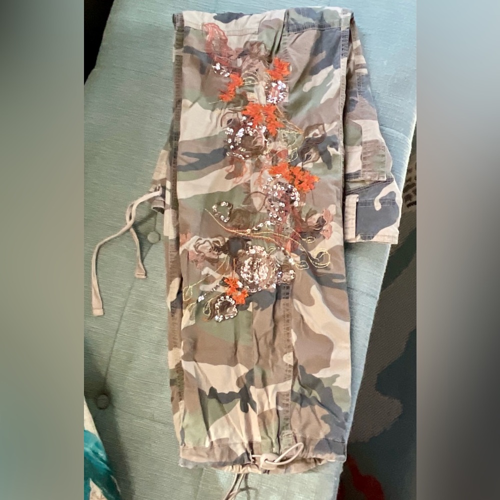 Cargoe pants